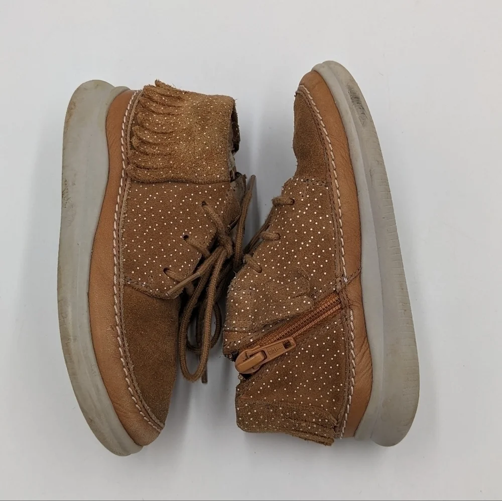Clarks Polka Dot Suede Fringe Low Boot 8.5T